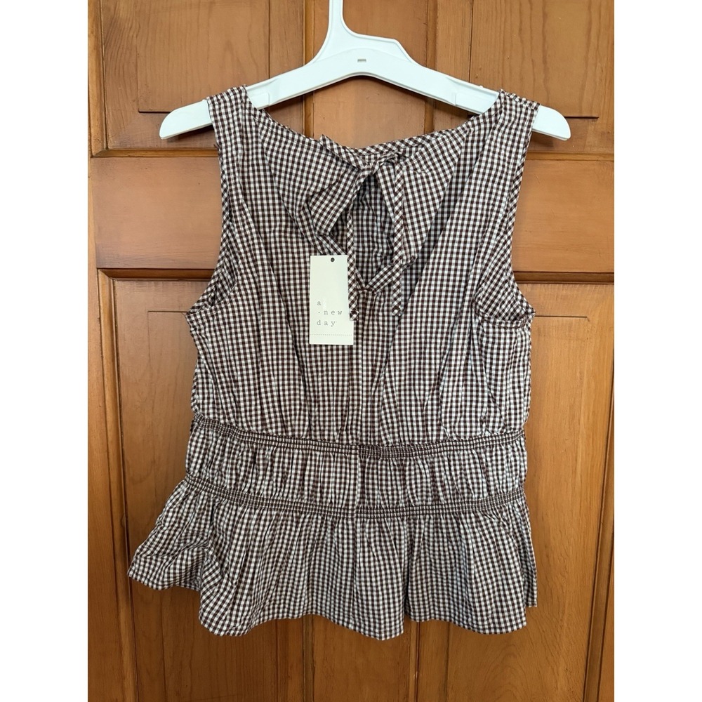 Women's A New Day Brown Gingham Seersucker Peplum Sleeveless Top Size Small NWT - Picture 4 of 6
